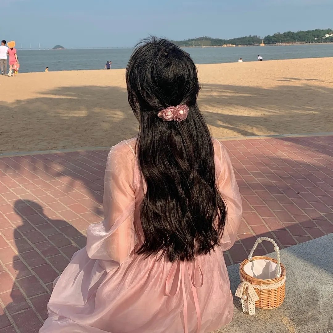 一周的偶像海报